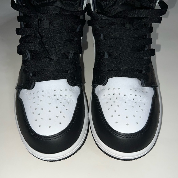 Air Jordan 1 - Picture 10 of 11